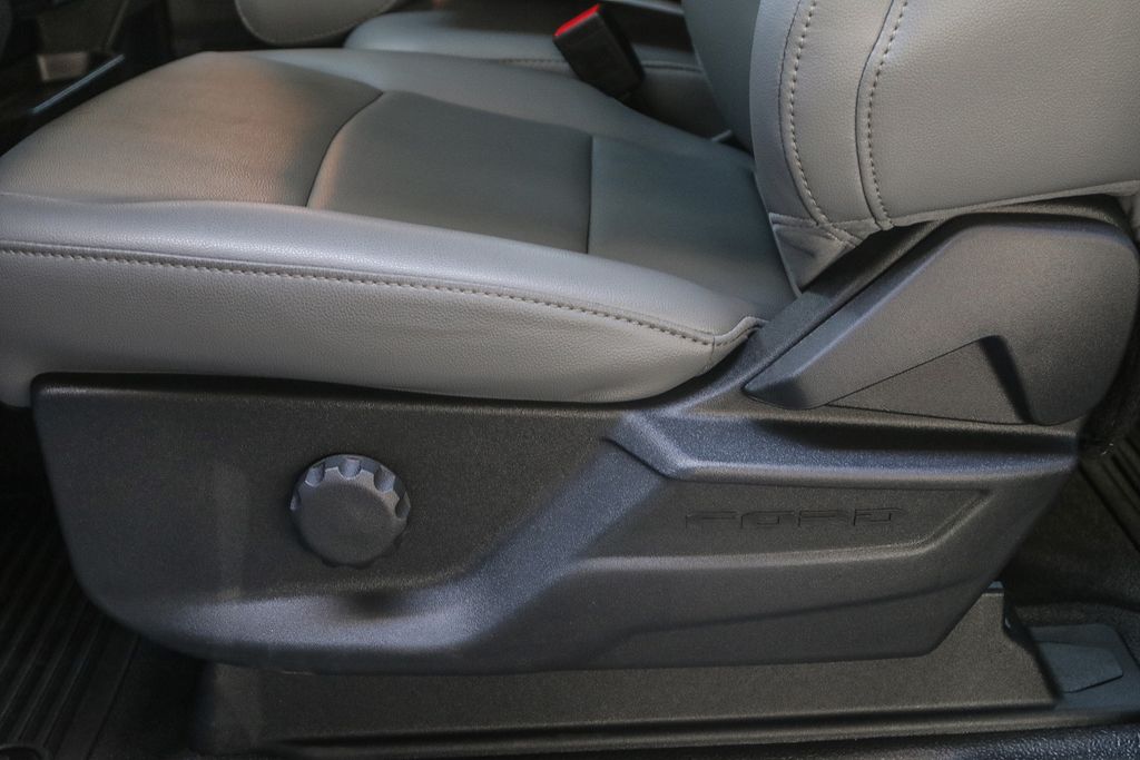 Thumbnail: 2026 Ford F-250 - 30