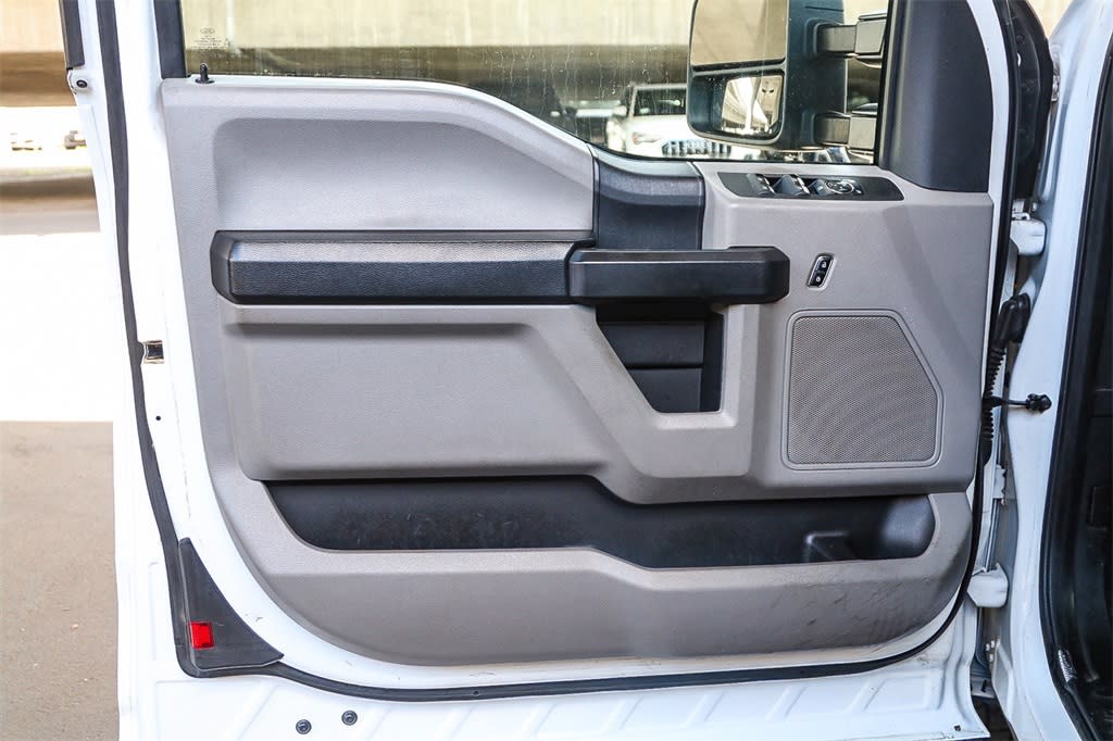2018 Ford F-350 XL 26
