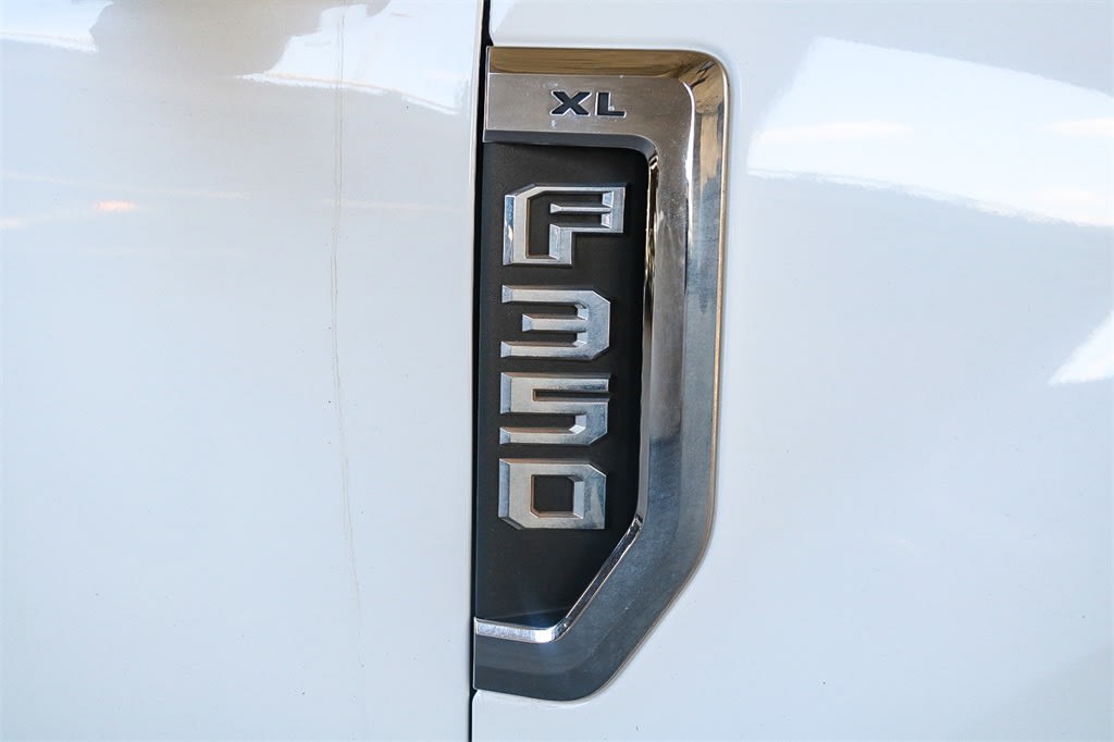 2018 Ford F-350 XL 16