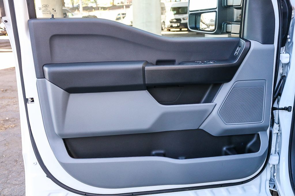 Thumbnail: 2026 Ford F-250 - 27