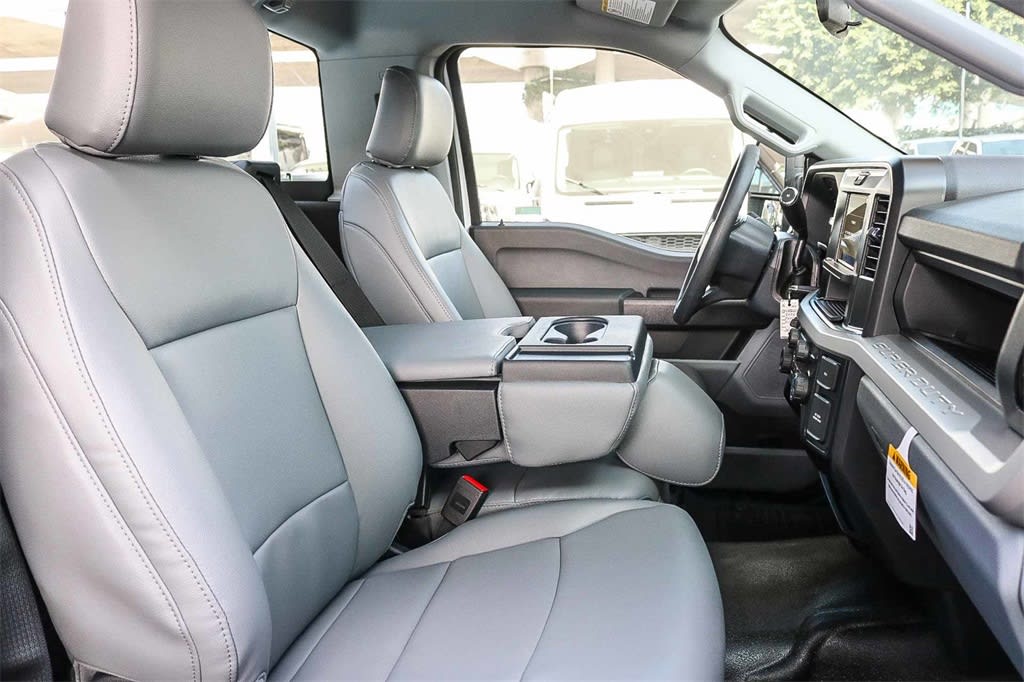 Thumbnail: 2026 Ford F-250 - 11