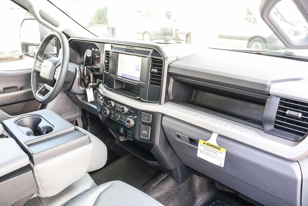 Thumbnail: 2026 Ford F-250 - 10