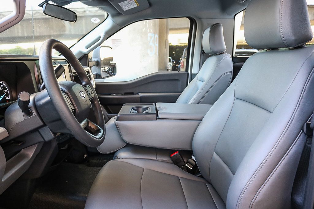 Thumbnail: 2026 Ford F-250 - 10