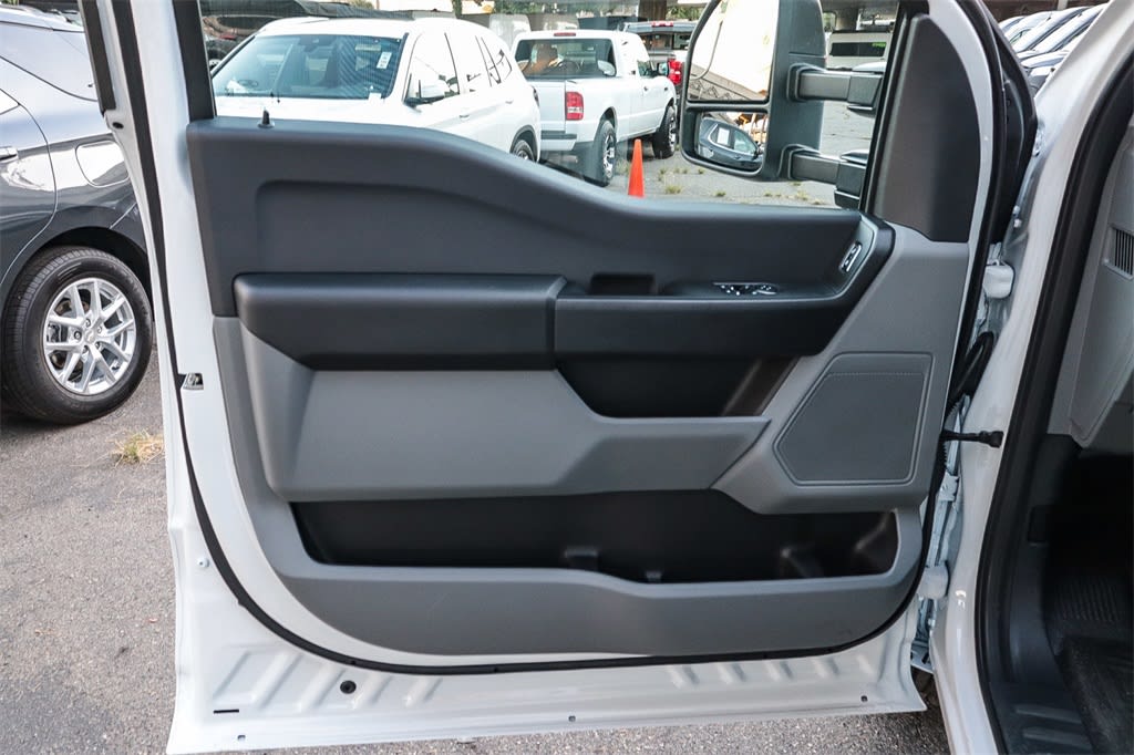 Thumbnail: 2026 Ford F-250 - 25