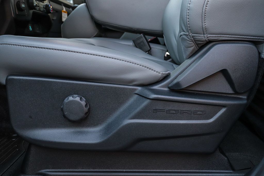 Thumbnail: 2026 Ford F-250 - 24