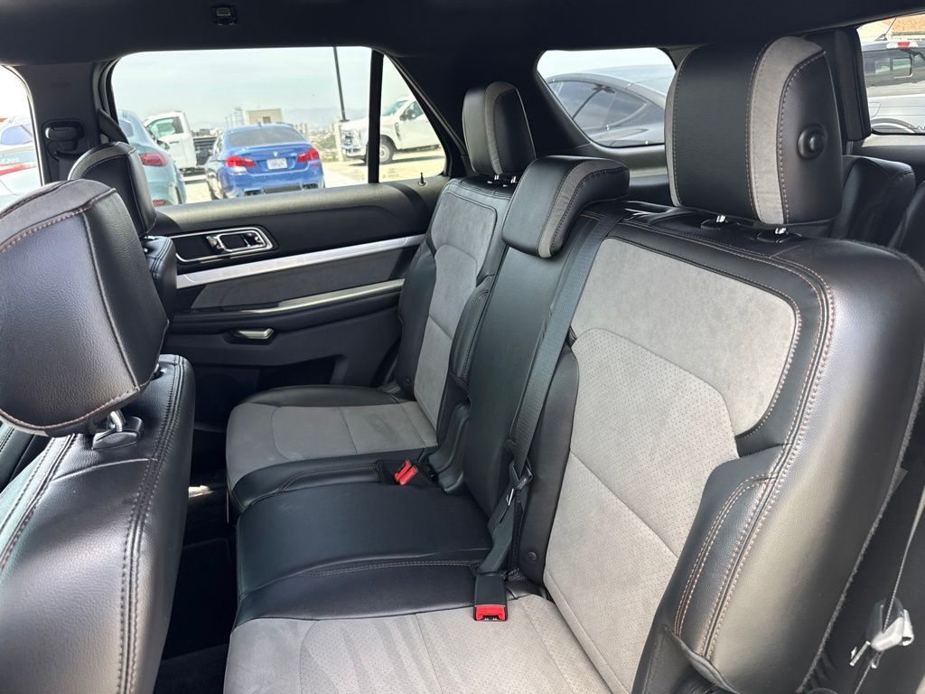 Thumbnail: 2017 Ford Explorer - 7