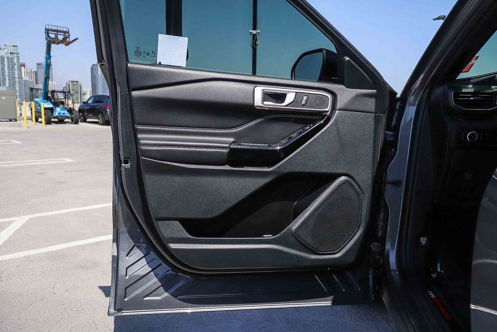 Thumbnail: 2023 Ford Explorer - 25