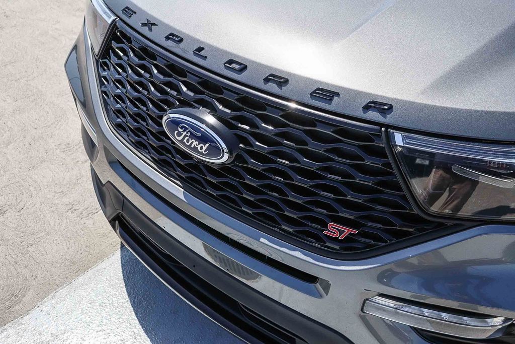 Thumbnail: 2023 Ford Explorer - 6