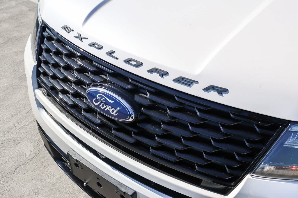 Thumbnail: 2019 Ford Explorer - 19