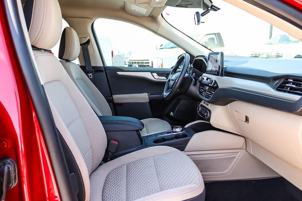 Thumbnail: 2020 Ford Escape - 8