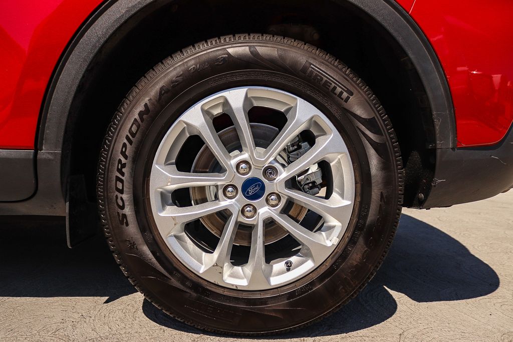 Thumbnail: 2020 Ford Escape - 5