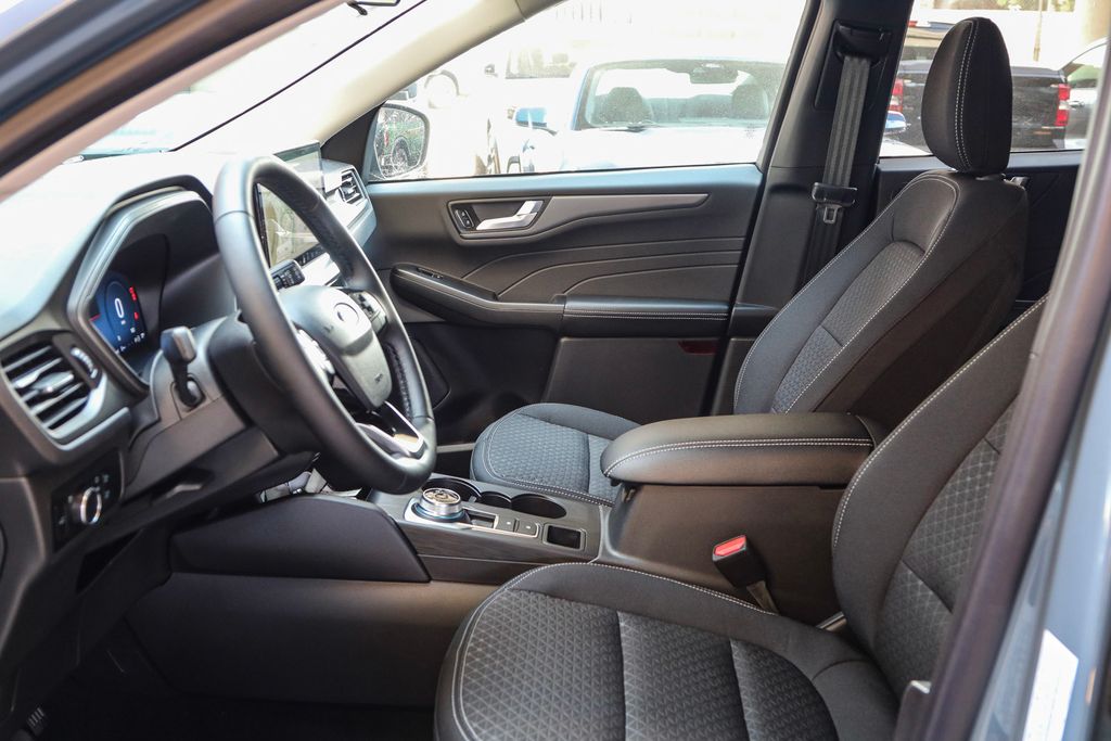 Thumbnail: 2024 Ford Escape - 11