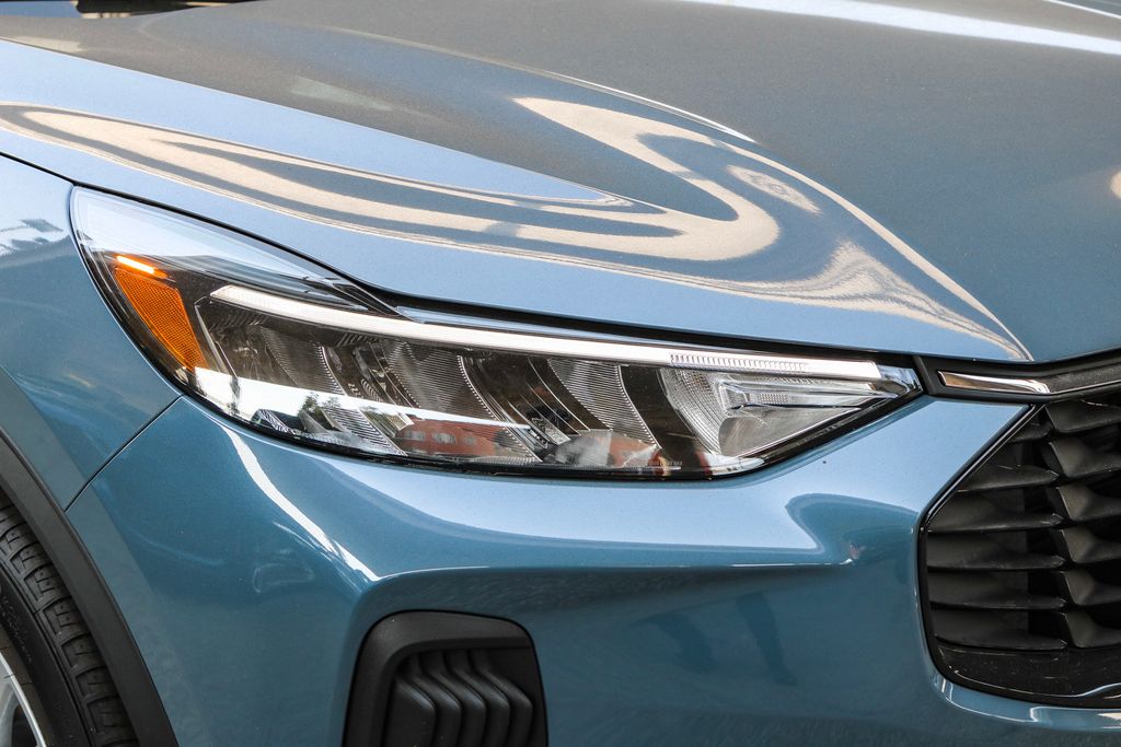 Thumbnail: 2024 Ford Escape - 18