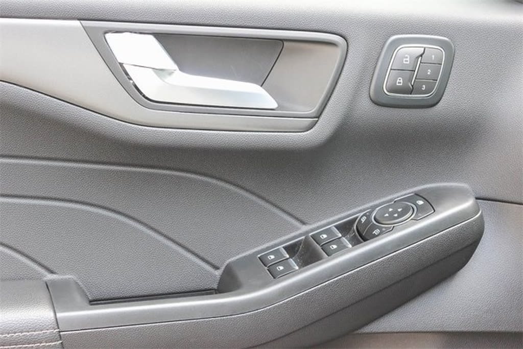 Thumbnail: 2024 Ford Escape - 23