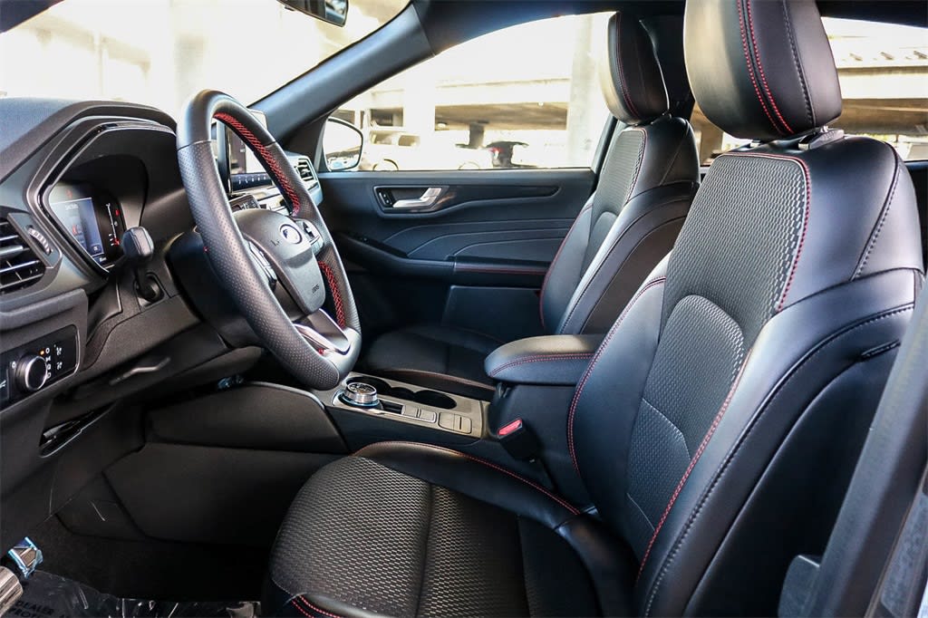 Thumbnail: 2024 Ford Escape - 10