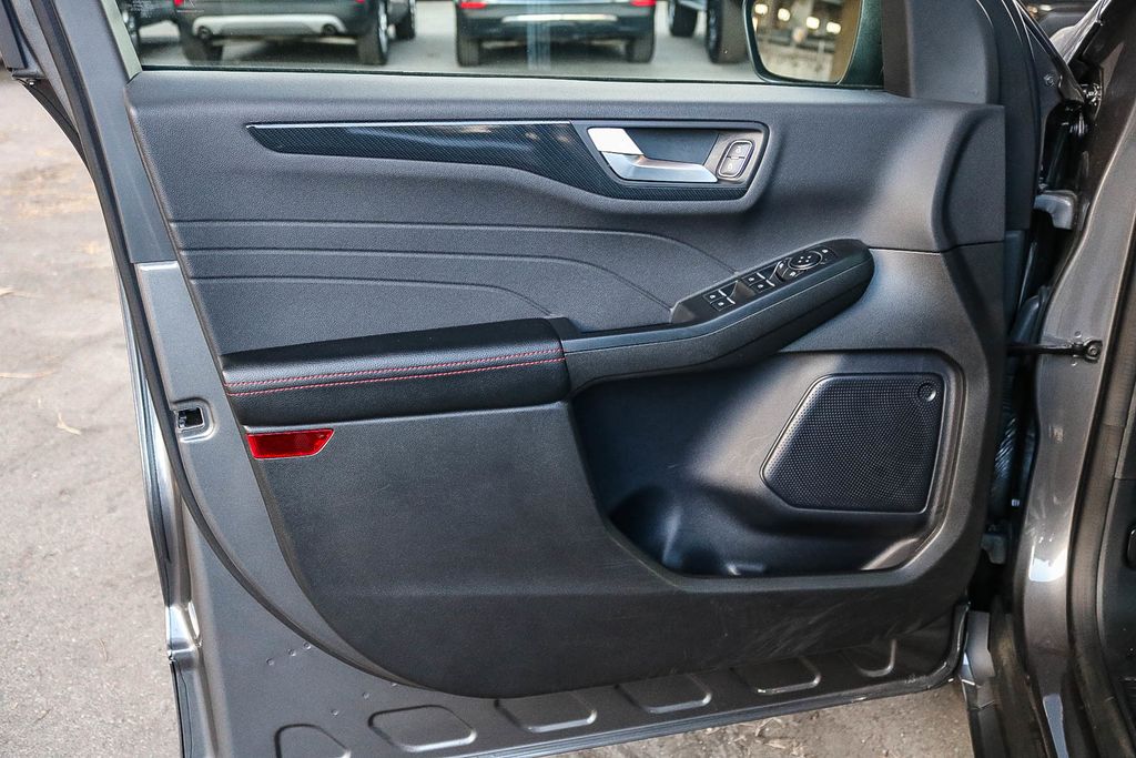 Thumbnail: 2024 Ford Escape - 26