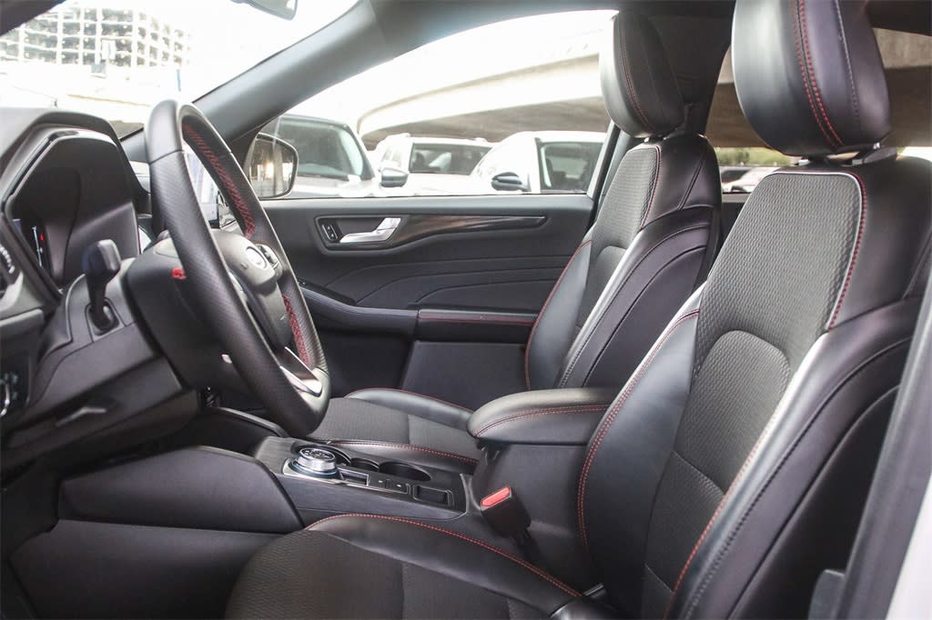 Thumbnail: 2024 Ford Escape - 10