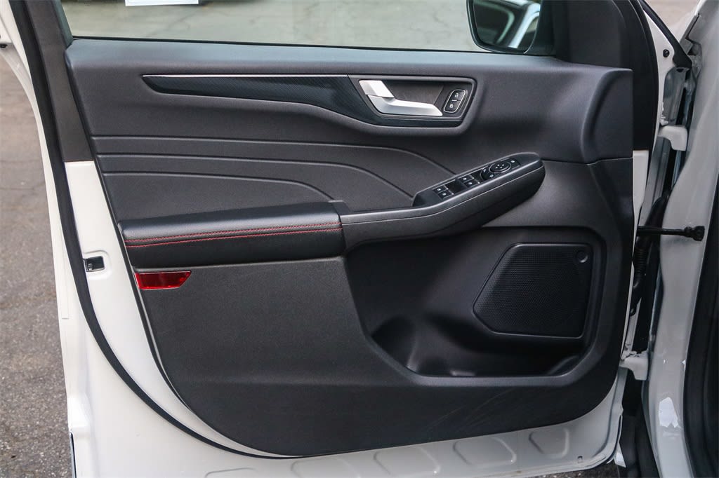 Thumbnail: 2024 Ford Escape - 24