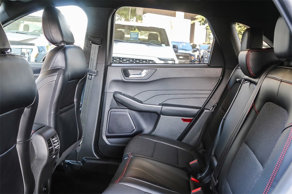 2024 Ford Escape ST-Line 12