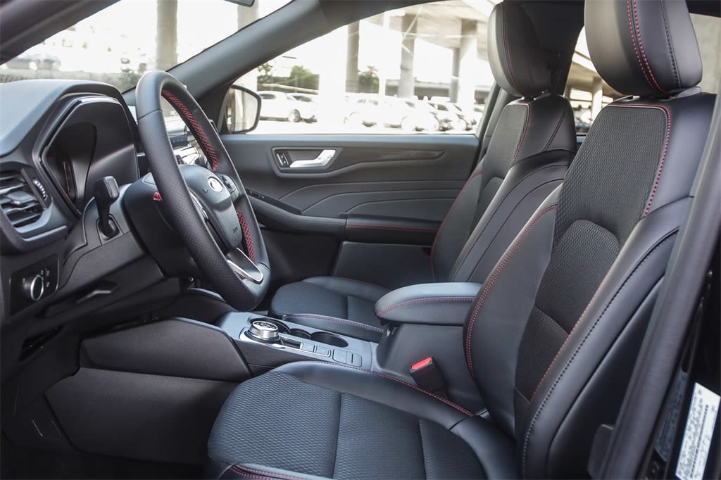 Thumbnail: 2025 Ford Escape - 10