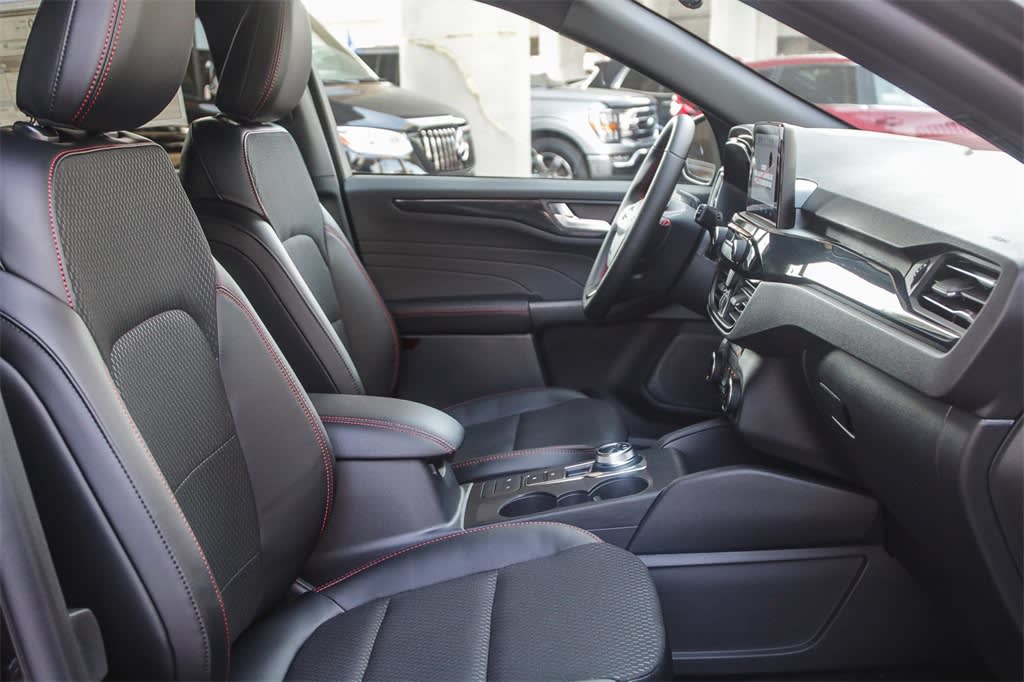 Thumbnail: 2025 Ford Escape - 9