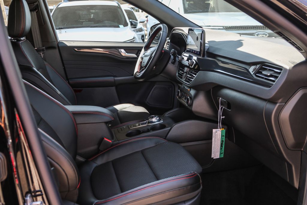 Thumbnail: 2024 Ford Escape - 10