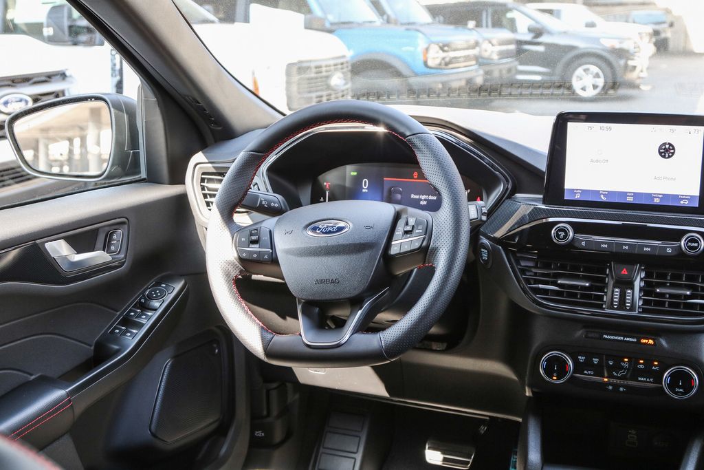 Thumbnail: 2024 Ford Escape - 9