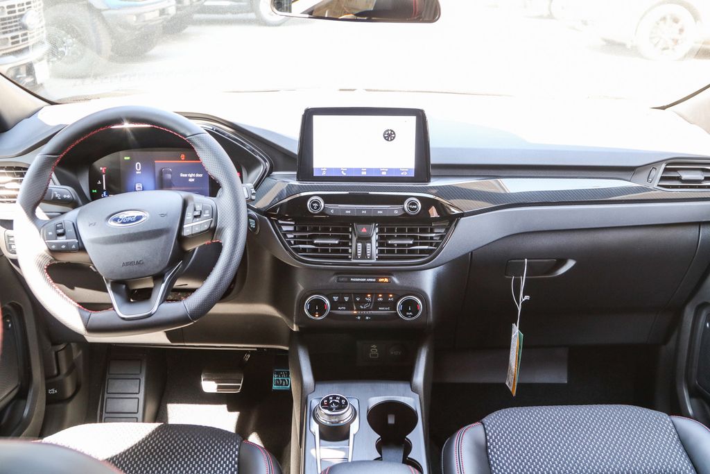 Thumbnail: 2024 Ford Escape - 3