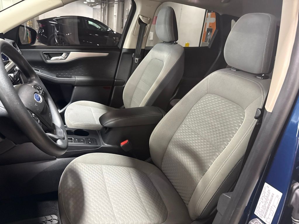 Thumbnail: 2020 Ford Escape - 7