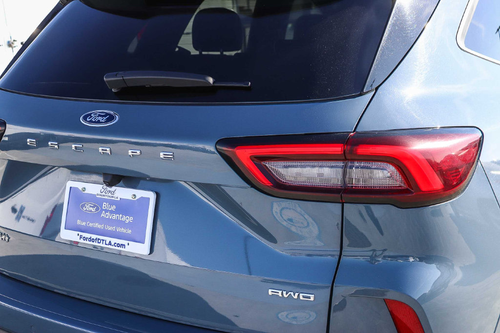 Thumbnail: 2023 Ford Escape - 20