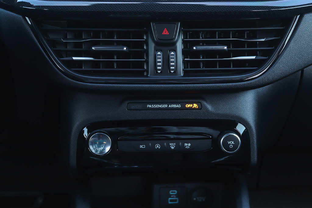 Thumbnail: 2023 Ford Escape - 22