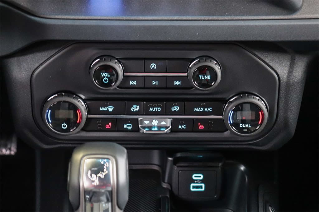 Thumbnail: 2025 Ford Bronco - 23