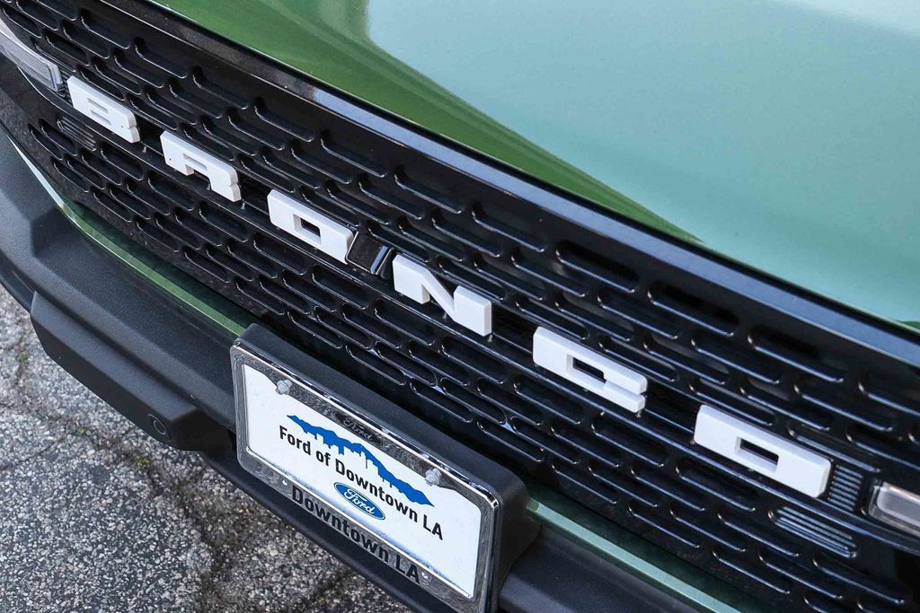 Thumbnail: 2025 Ford Bronco - 5