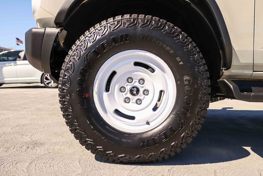 Thumbnail: 2026 Ford Bronco - 21