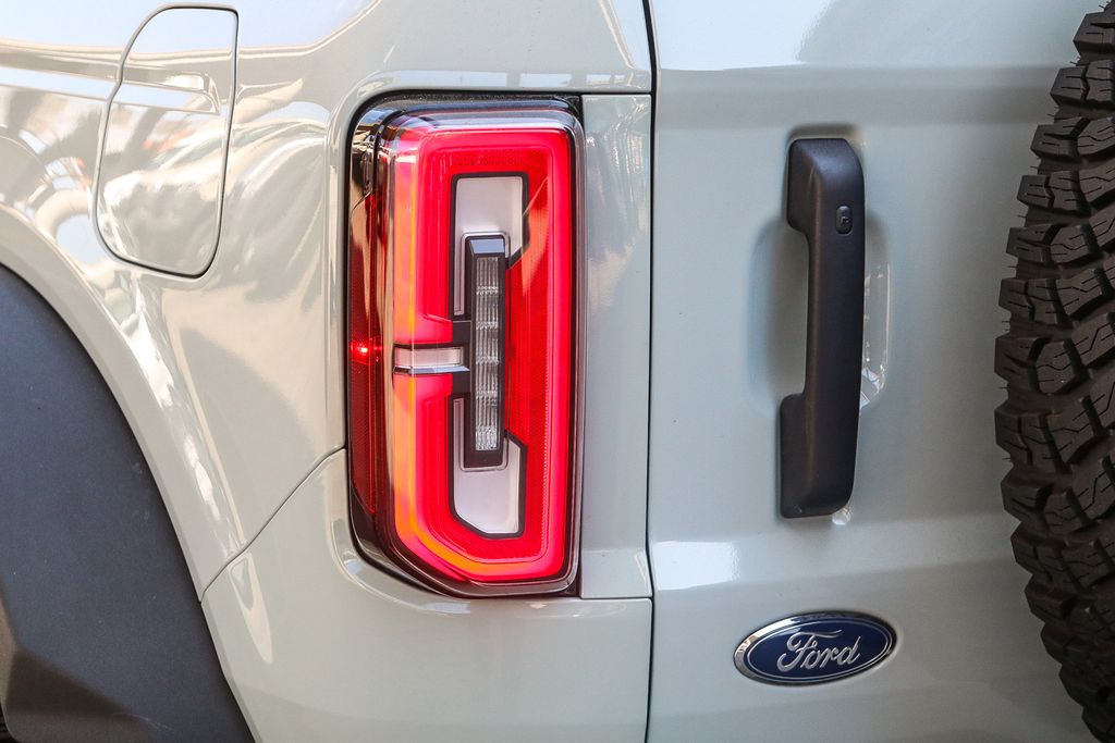 Thumbnail: 2022 Ford Bronco - 22