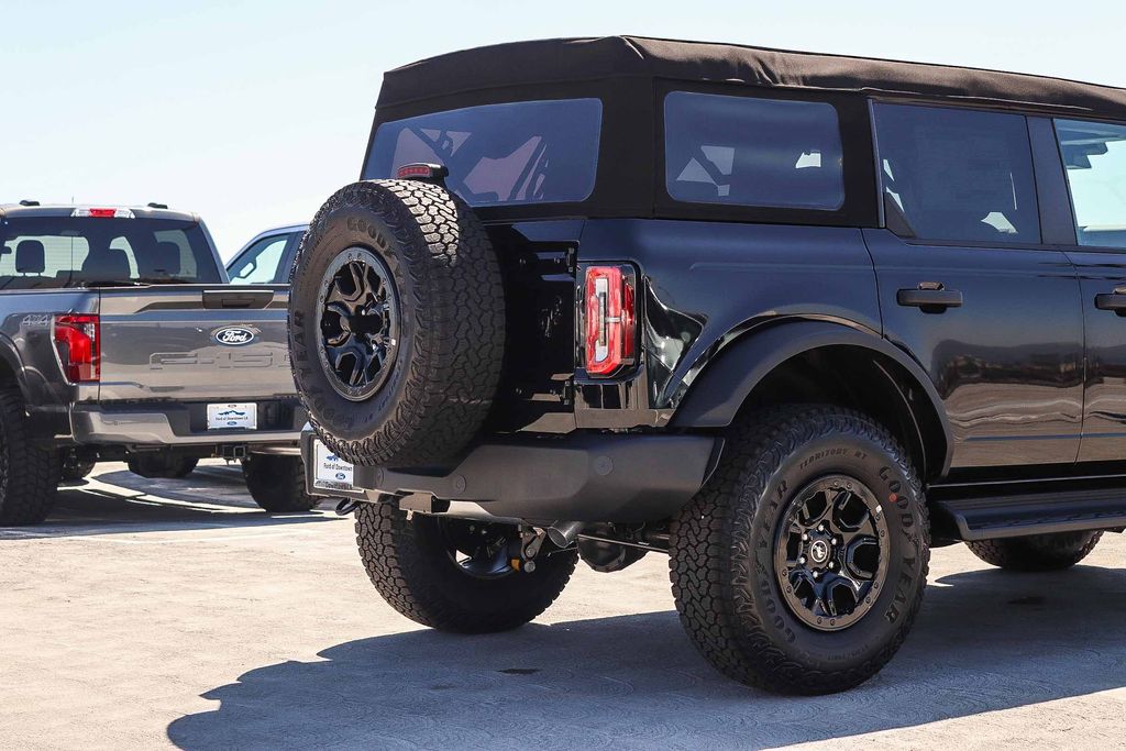 Thumbnail: 2026 Ford Bronco - 2