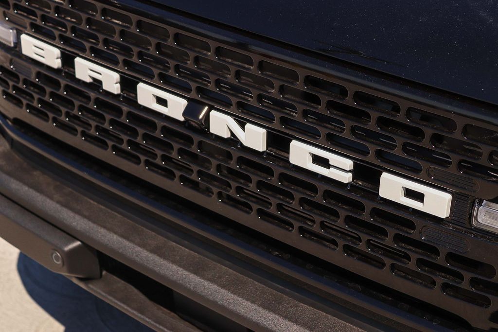 Thumbnail: 2026 Ford Bronco - 5