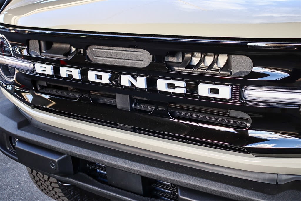 Thumbnail: 2025 Ford Bronco - 5