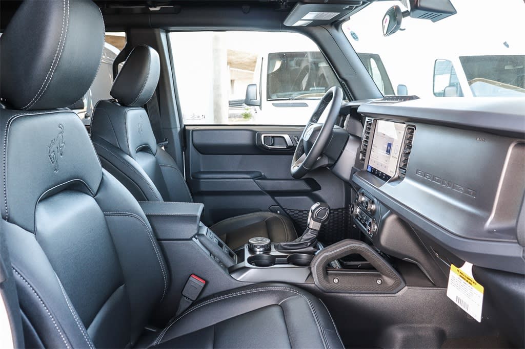Thumbnail: 2025 Ford Bronco - 9
