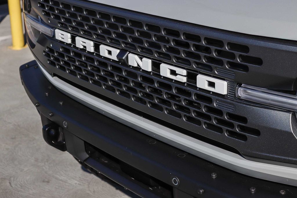 Thumbnail: 2026 Ford Bronco - 6