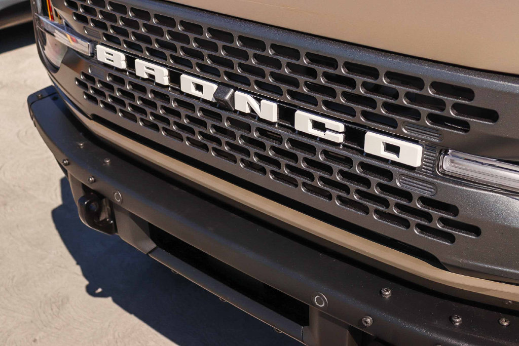 Thumbnail: 2026 Ford Bronco - 5