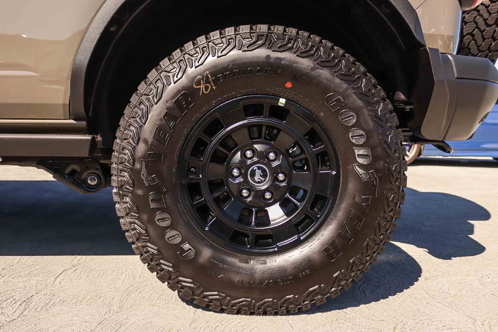 Thumbnail: 2026 Ford Bronco - 6