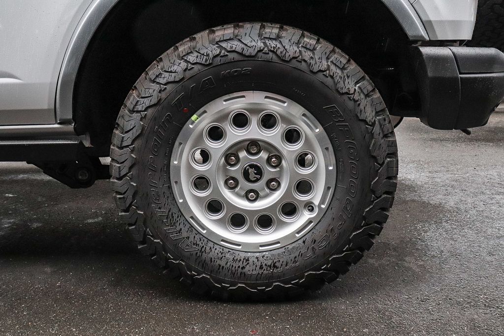 Thumbnail: 2025 Ford Bronco - 5