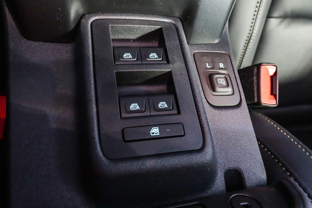 Thumbnail: 2025 Ford Bronco - 27