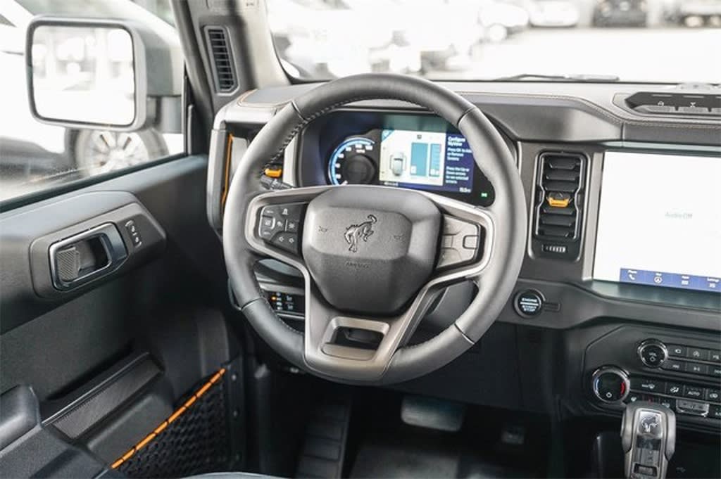 2024 Ford Bronco Badlands 10