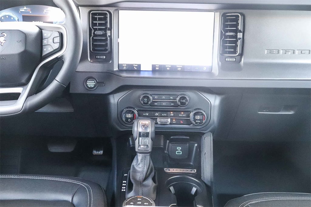 Thumbnail: 2025 Ford Bronco - 12