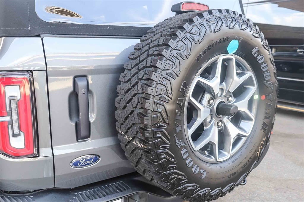 Thumbnail: 2025 Ford Bronco - 6