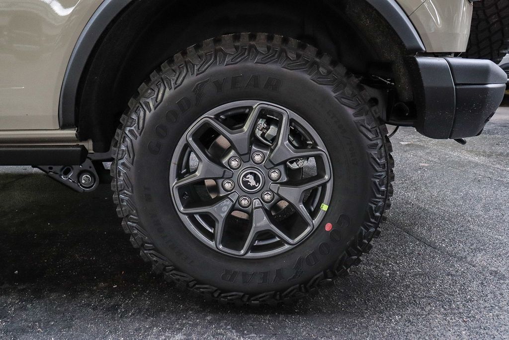 Thumbnail: 2025 Ford Bronco - 6