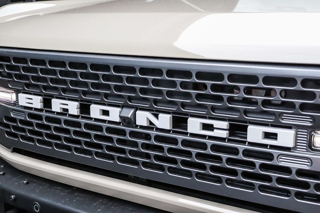 Thumbnail: 2025 Ford Bronco - 5