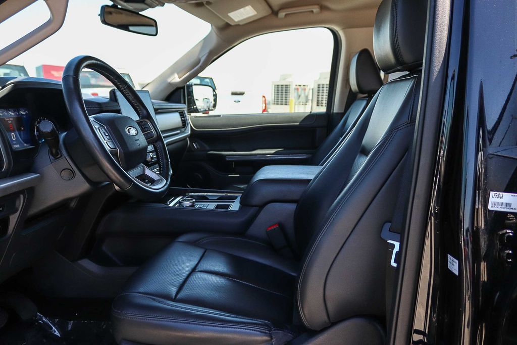Thumbnail: 2023 Ford Expedition MAX - 11